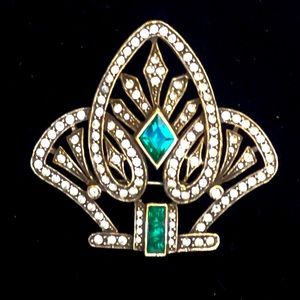 Rare, couture, pristine Les Bernard brooch